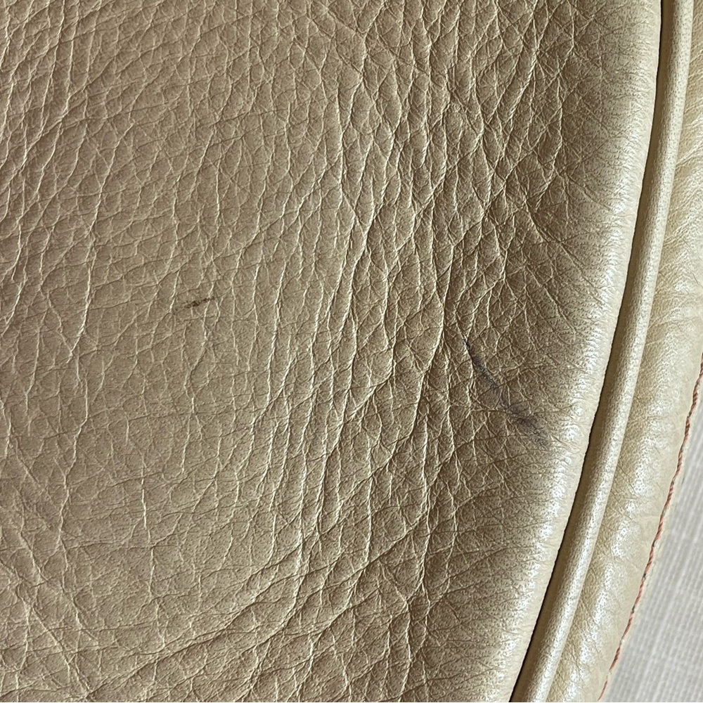 Valentino Purse - Picture 9 of 10